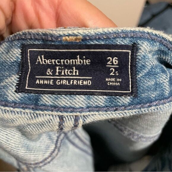 Abercrombie & Fitch Annie Girlfriend Distressed Jeans- Size 2S (26) - Picture 8 of 8
